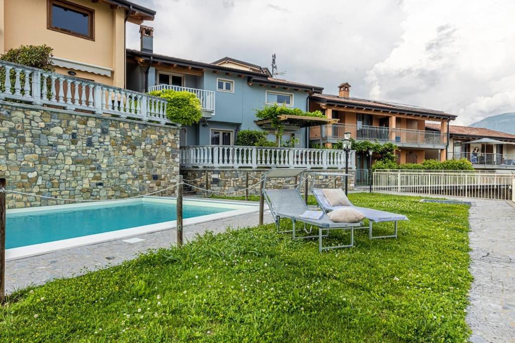 La Dolce Vita - Vista Lago E Piscina Parzanica Extérieur photo