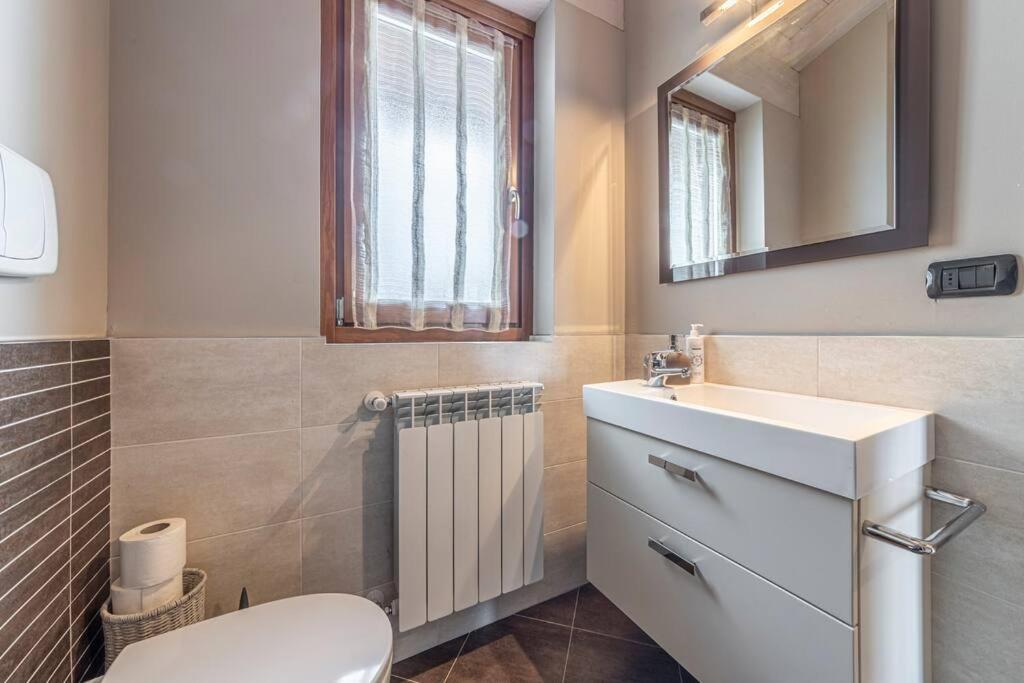 La Dolce Vita - Vista Lago E Piscina Parzanica Extérieur photo